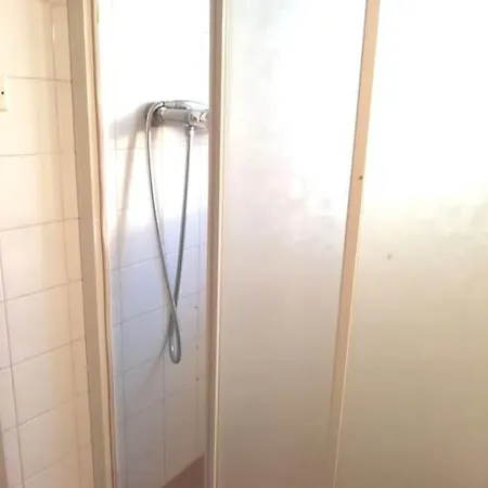 Apartment Doble Exterior En Piso Compartido *